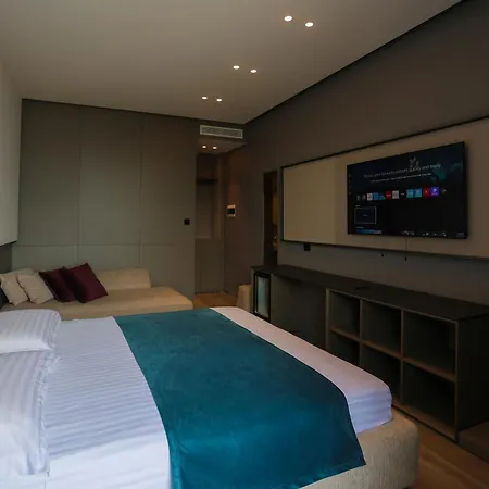 Infinity 4*