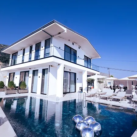Infinity-luxury Himarë