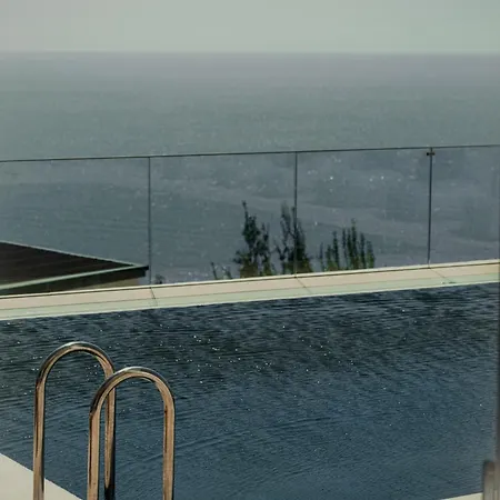 Infinity-luxury 4*