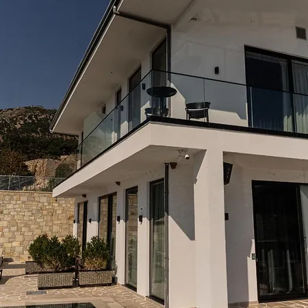 Infinity-luxury 4*