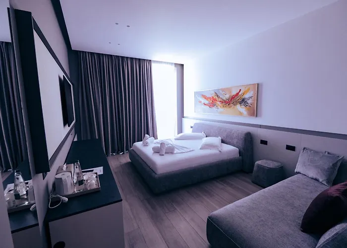 Infinity-luxury Hotel